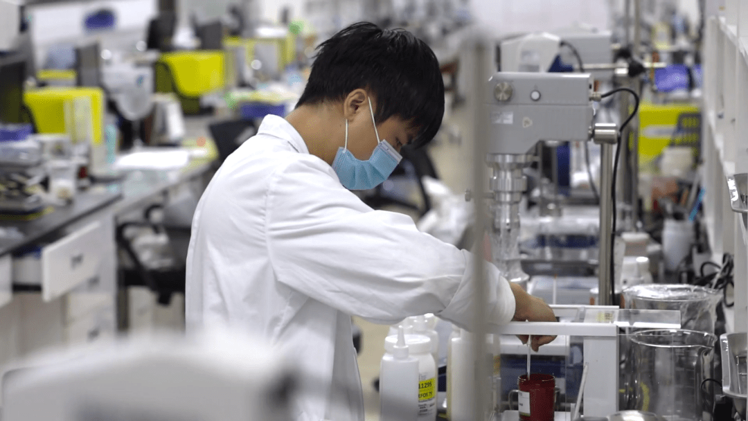 科絲美詩榮膺中國創(chuàng)新挑戰(zhàn)賽“最佳開放式創(chuàng)新企業(yè)”獎，引領化妝品技術開發(fā)新浪潮